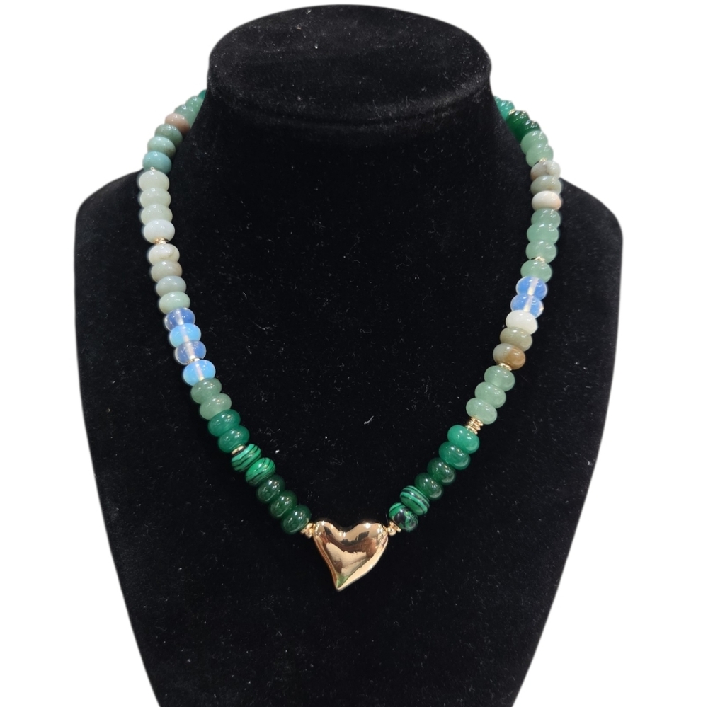 💚▪️Atterri ▪️ Elegant Green Semi Precious Stone Beaded Gold Heart 17in Pendant